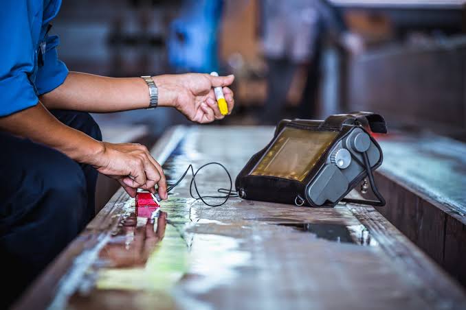 NDT ultrasonic and magnetic testing of steel